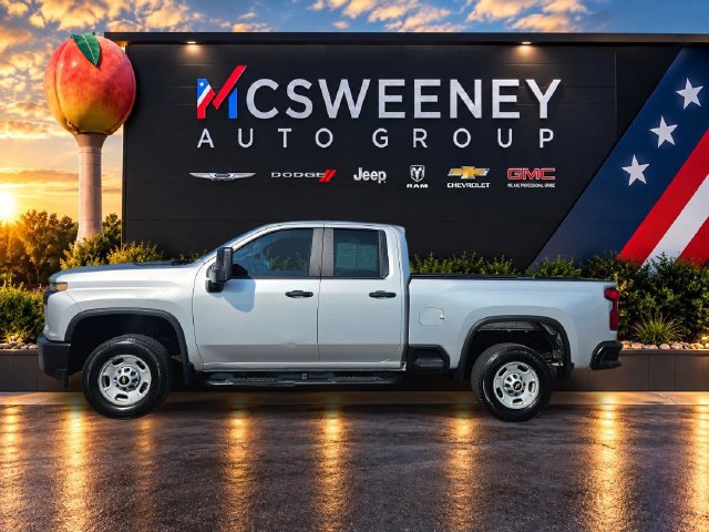 Used 2022 Chevrolet Silverado 2500 W/T w/ Safety Confidence Package RWD image 2