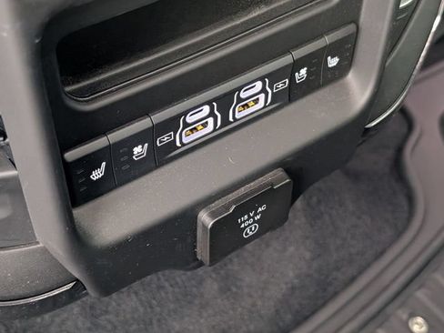 Used 2025 RAM 1500 Limited AWD/4WD image 25