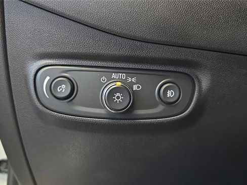 Used 2024 Chevrolet Equinox Premier image 24