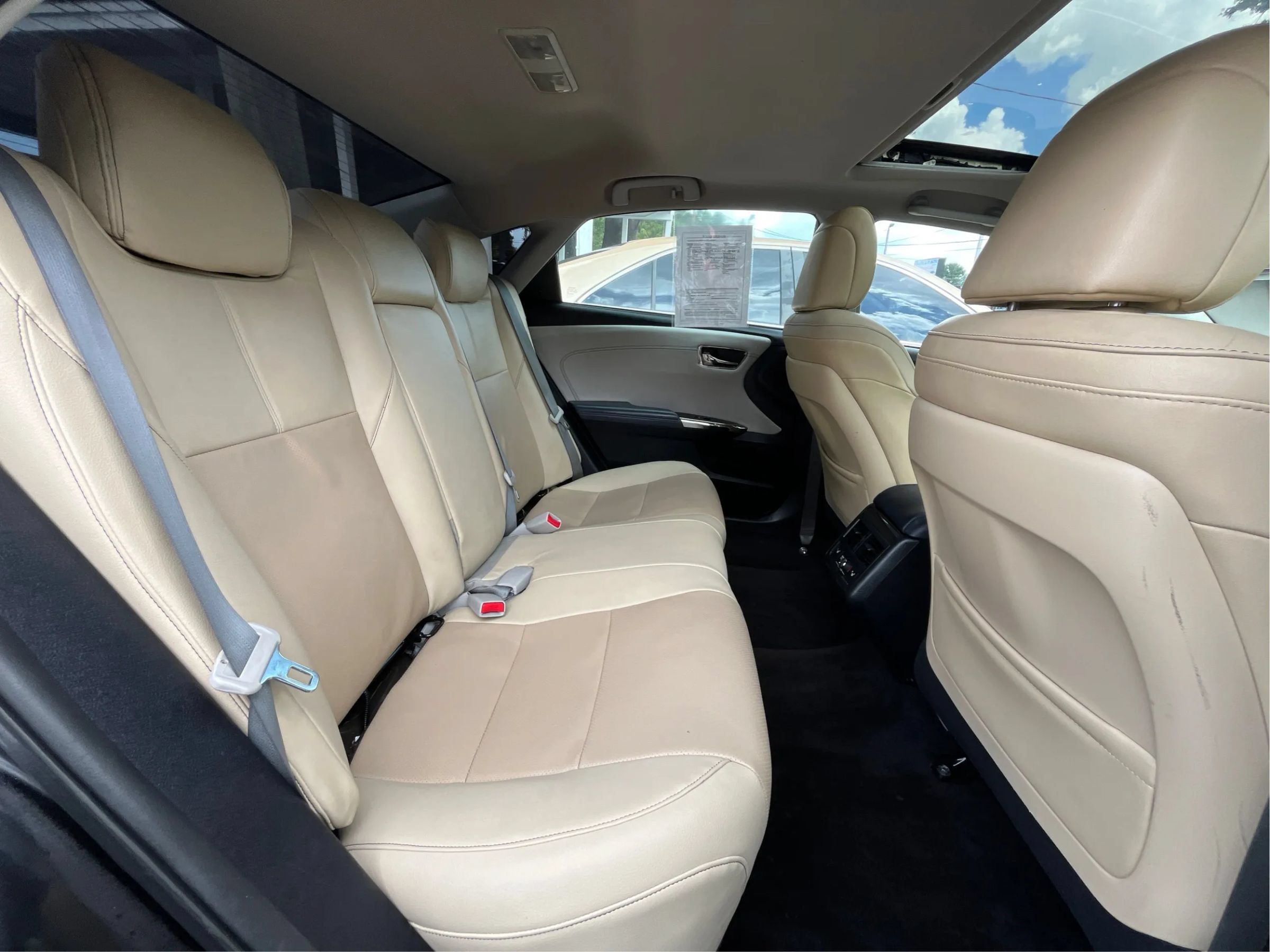 Used 2014 Toyota Avalon Limited w/ Technology Package FWD image 24