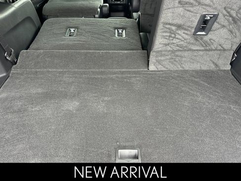 Used 2024 Chevrolet Traverse RS w/ LPO, Floor Liner Package image 19