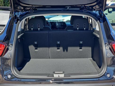 New 2026 Chevrolet Trax LS w/ LS Convenience Package FWD image 12