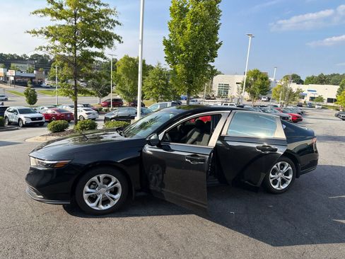 Used 2024 Honda Accord LX image 18