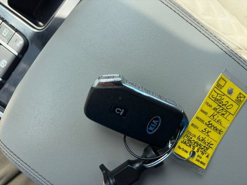 Used 2021 Kia Sorento SX FWD image 29