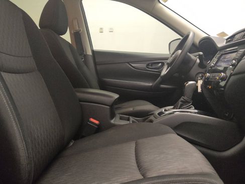 Used 2020 Nissan Rogue S FWD image 21