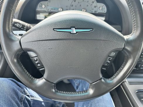 Used 2002 Ford Thunderbird Deluxe RWD image 19