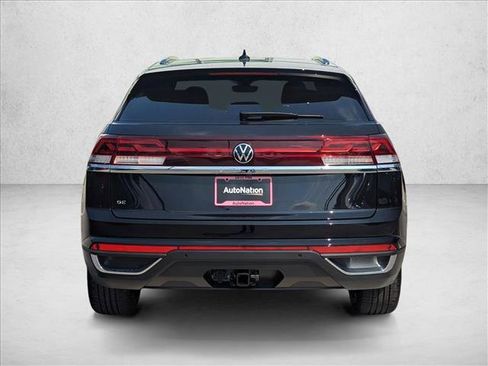 New 2026 Volkswagen Atlas Cross Sport SE image 7