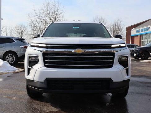 New 2026 Chevrolet Traverse LT w/ Driver Confidence Package AWD/4WD image 7