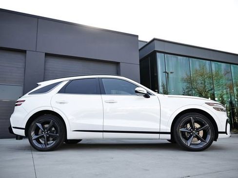 Used 2026 Genesis GV70 2.5T Sport Prestige AWD/4WD image 4