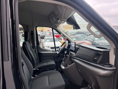 Used 2022 Ford Transit 350 XLT image 29