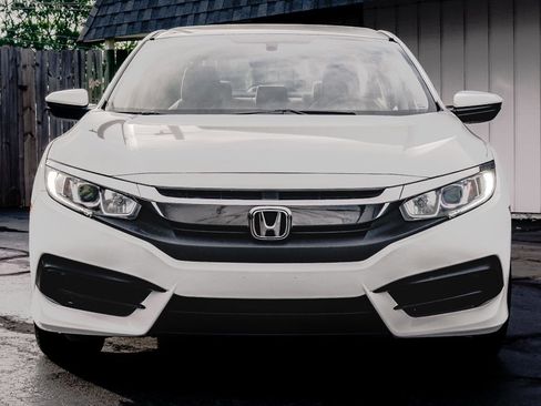 Used 2018 Honda Civic LX image 5