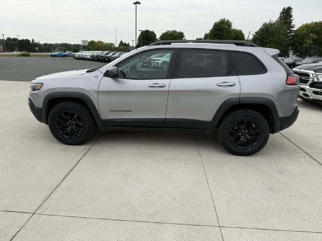 Used 2019 Jeep Cherokee Trailhawk w/ Comfort/Convenience Group AWD/4WD image 5