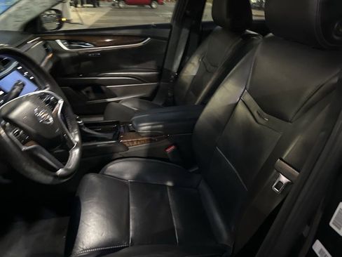 Used 2015 Cadillac XTS Luxury FWD image 9