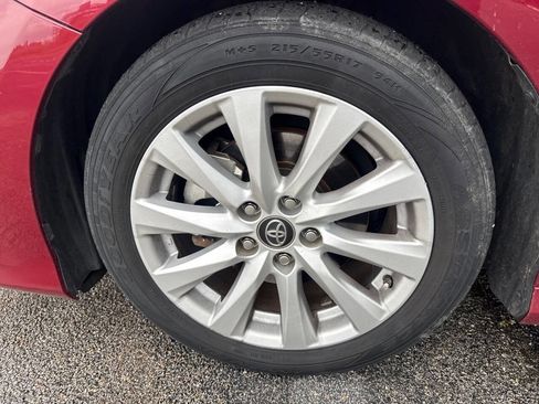 Used 2019 Toyota Camry LE FWD image 43