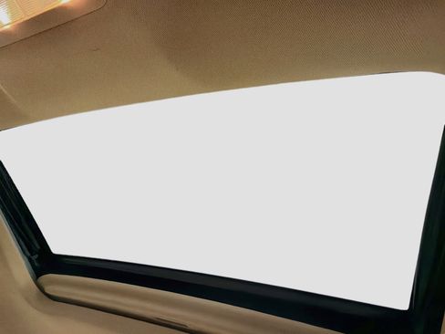 Used 2017 Toyota Avalon XLE Premium FWD image 25