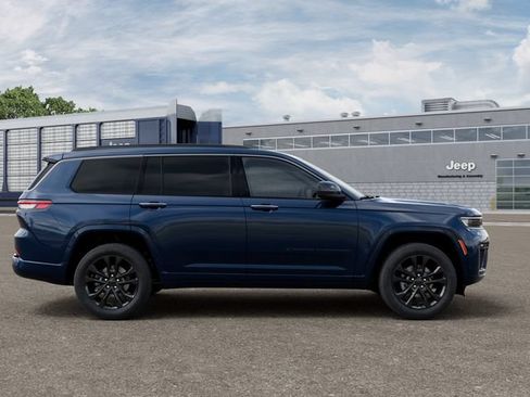 New 2026 Jeep Grand Cherokee L Limited AWD/4WD image 21