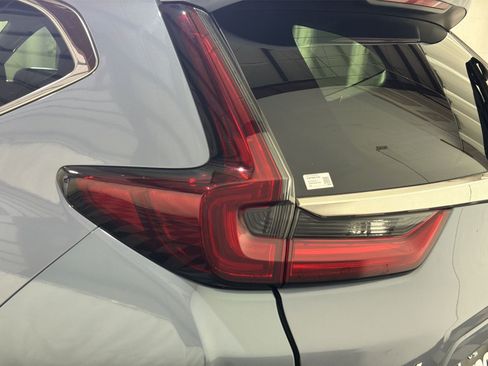 Used 2021 Honda CR-V Touring image 15