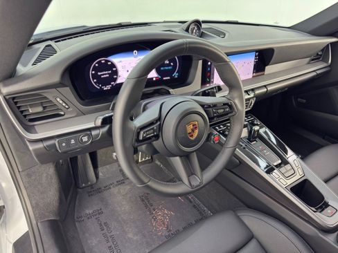 Used 2025 Porsche 911 Carrera image 13