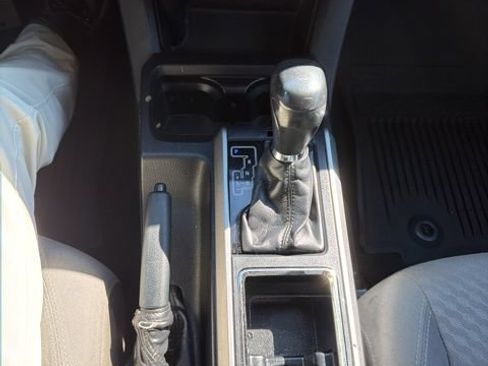 Used 2020 Toyota Tacoma SR RWD image 16