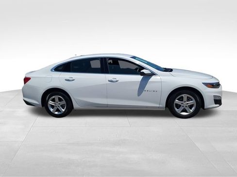 Used 2024 Chevrolet Malibu LS w/ Driver Confidence Package FWD image 3