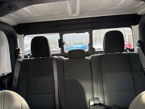 Used 2021 Jeep Gladiator Sport image 34