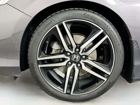 Used 2017 Honda Accord Sport image 11