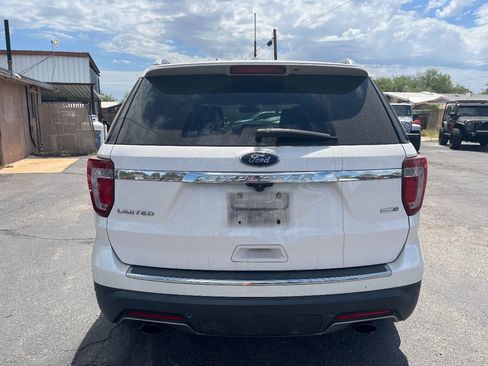 Used 2018 Ford Explorer Limited w/ Equipment Group 301A AWD/4WD image 4
