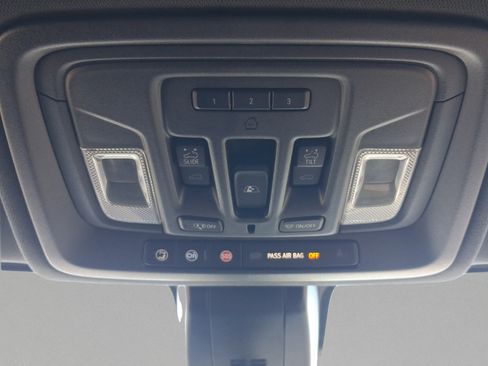 Used 2021 GMC Sierra 1500 AT4 w/ AT4 Premium Package AWD/4WD image 19
