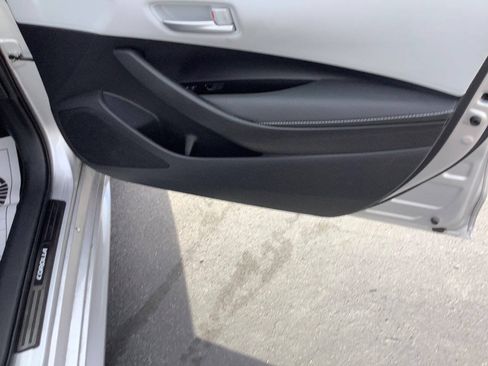 Used 2023 Toyota Corolla SE FWD image 40