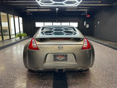 Used 2009 Nissan 370Z Touring w/ Sport Pkg image 5