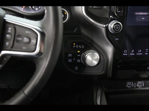 Used 2025 RAM 1500 Laramie w/ Sport Appearance Package AWD/4WD image 15