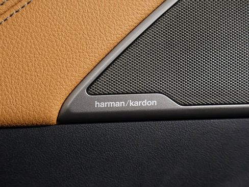 Used 2022 BMW M550i xDrive w/ Premium Package image 46