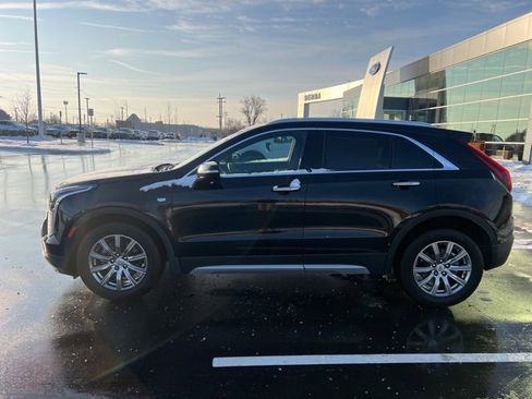 Used 2021 Cadillac XT4 Premium Luxury w/ Cold Weather Package image 8