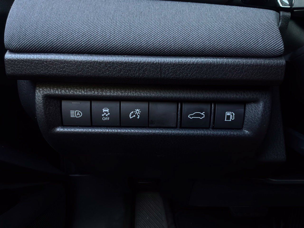 Used 2026 Toyota Camry LE FWD image 24
