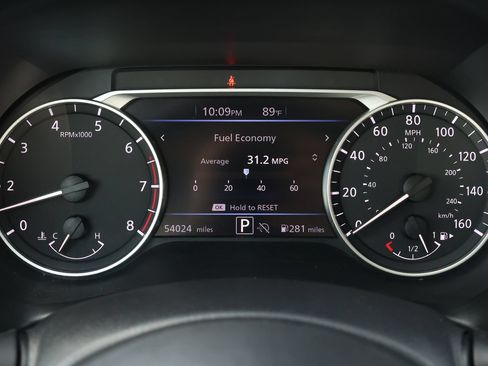 Used 2024 Nissan Sentra SV FWD image 17