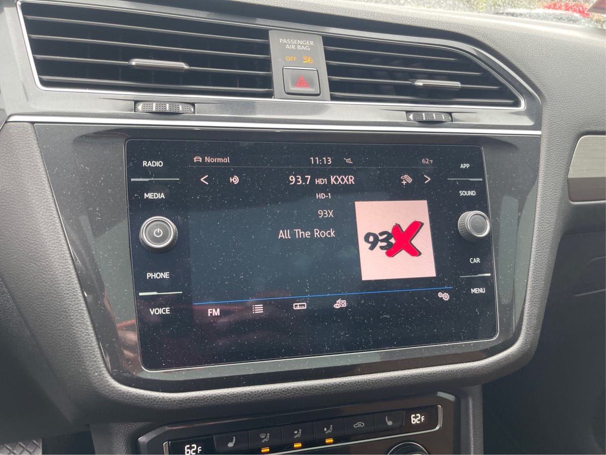 Used 2018 Volkswagen Tiguan SE w/ Panoramic Sunroof Package AWD/4WD image 15