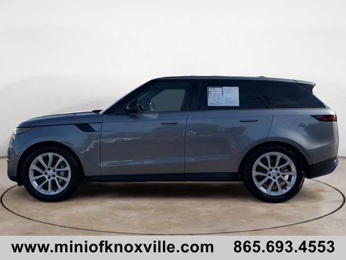 Used 2025 Land Rover Range Rover Sport SE AWD/4WD image 6
