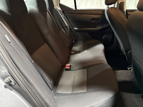Used 2024 Nissan Sentra SV FWD image 11