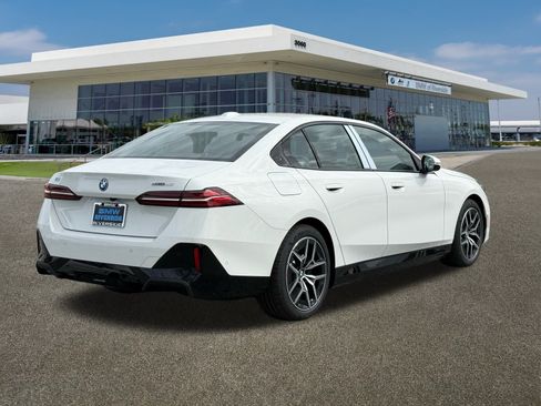 New 2026 BMW i5 eDrive40 w/ M Sport Package image 10