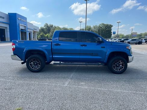 Used 2018 Toyota Tundra SR5 w/ SR5 Upgrade Package AWD/4WD image 7