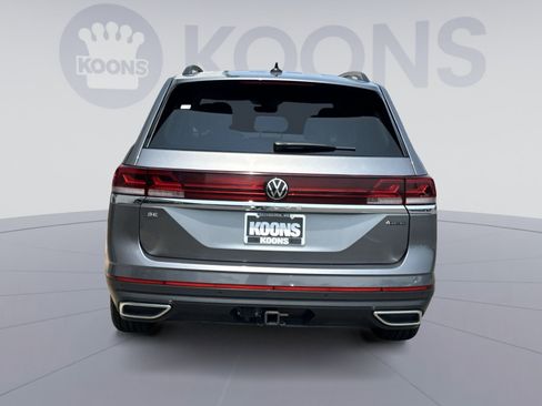 Used 2025 Volkswagen Atlas SE AWD/4WD image 15