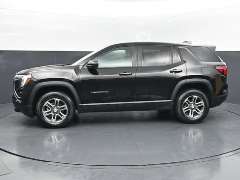 Used 2026 GMC Terrain Elevation FWD image 2