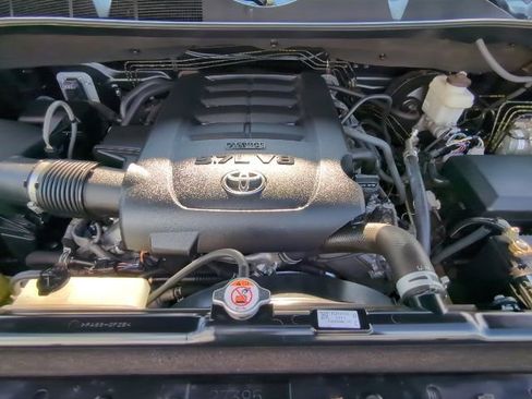 Used 2018 Toyota Tundra SR5 image 23