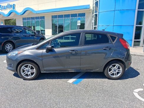 Used 2019 Ford Fiesta SE FWD image 4