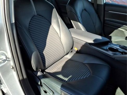 Used 2024 Toyota Camry SE w/ Convenience Package FWD image 17