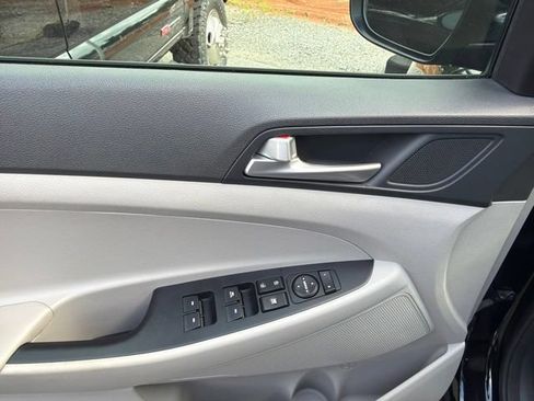 Used 2019 Hyundai Tucson Value FWD image 5