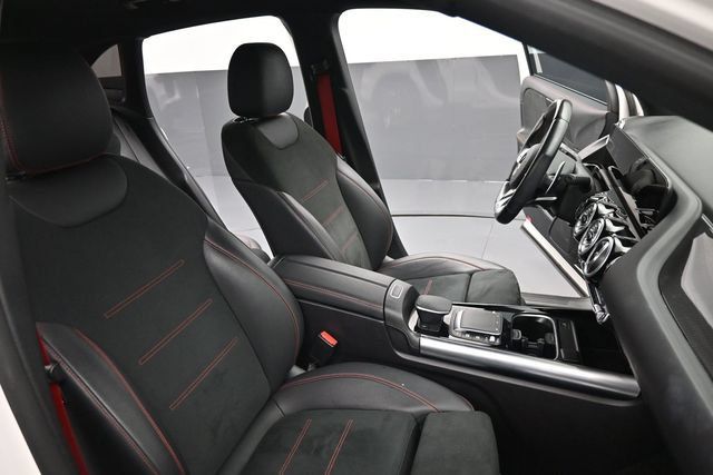 Used 2023 Mercedes-Benz GLA 35 AMG 4MATIC image 28