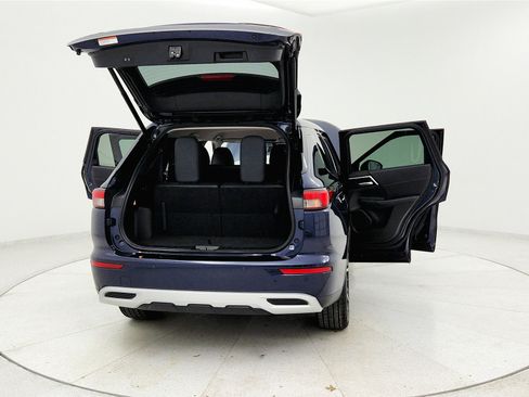 Used 2024 Mitsubishi Outlander FWD image 33