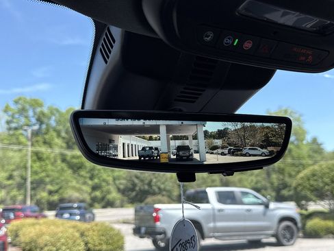 New 2026 Chevrolet Traverse LT w/ Driver Confidence Package FWD image 23