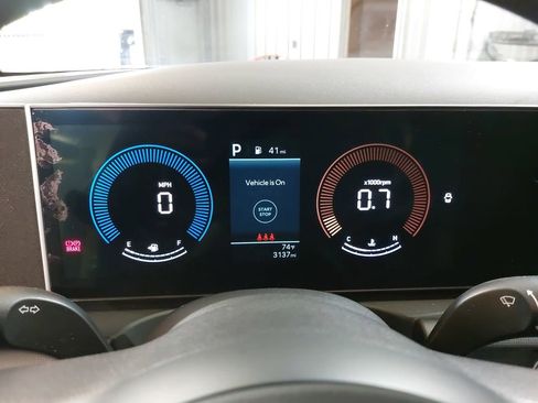 Certified 2025 Hyundai Santa Cruz SEL FWD image 20